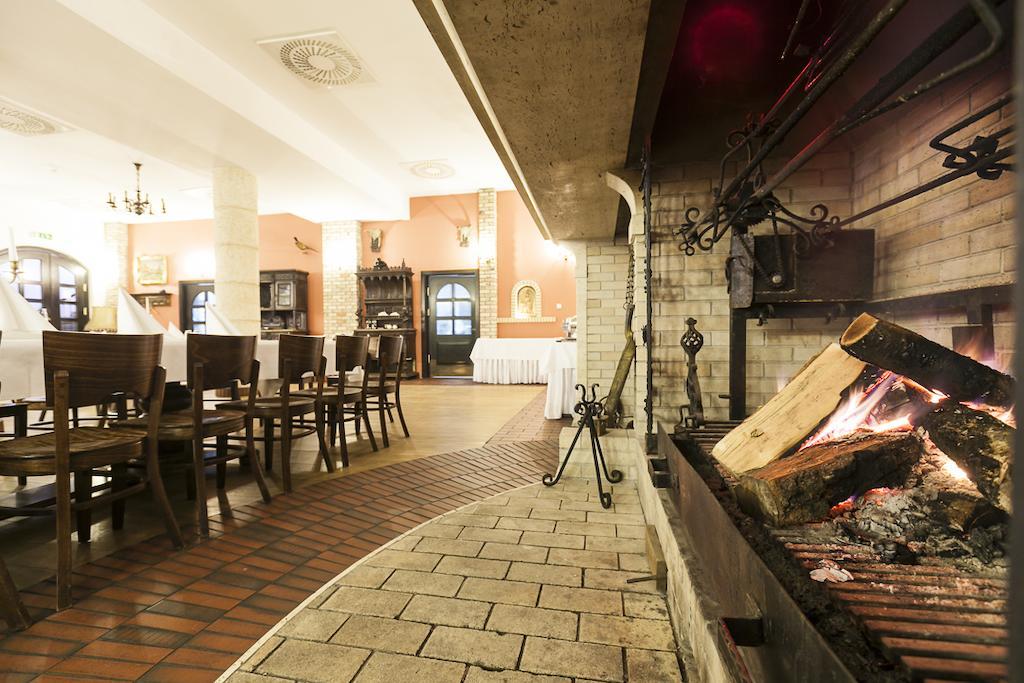 Fort Hotel Warszawa Eksteriør bilde